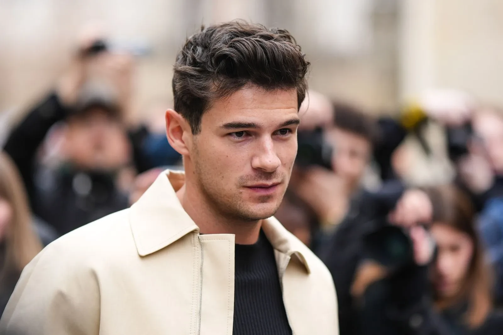 Pompadour hairstyle 2024