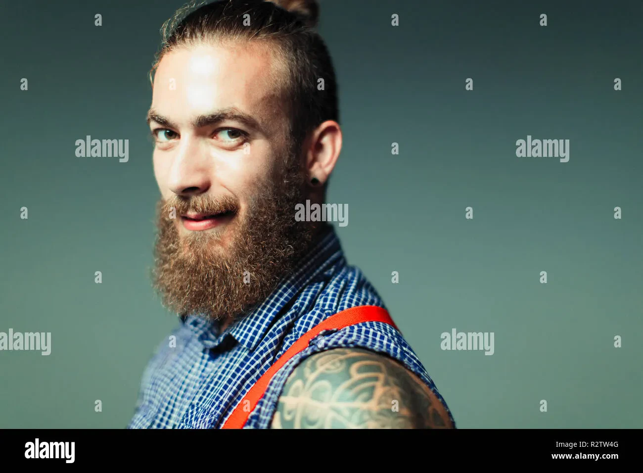 img/1723_thin-beard-style-tattoos-a-manly-guide.webp