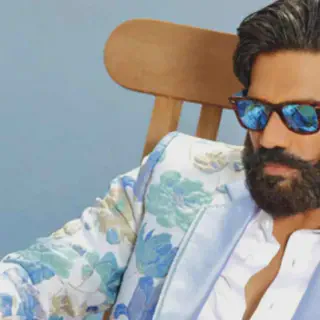 img/1831_sunil-shettys-beard-styles-through-the-years.webp